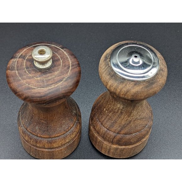 Vintage Peter Piper Salt and Pepper Mill Shakers Wood Grinder - Picture 2 of 11